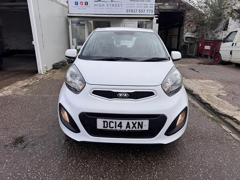 Used Kia Picanto 68 HP (50 kW) 2014 White Hatchback