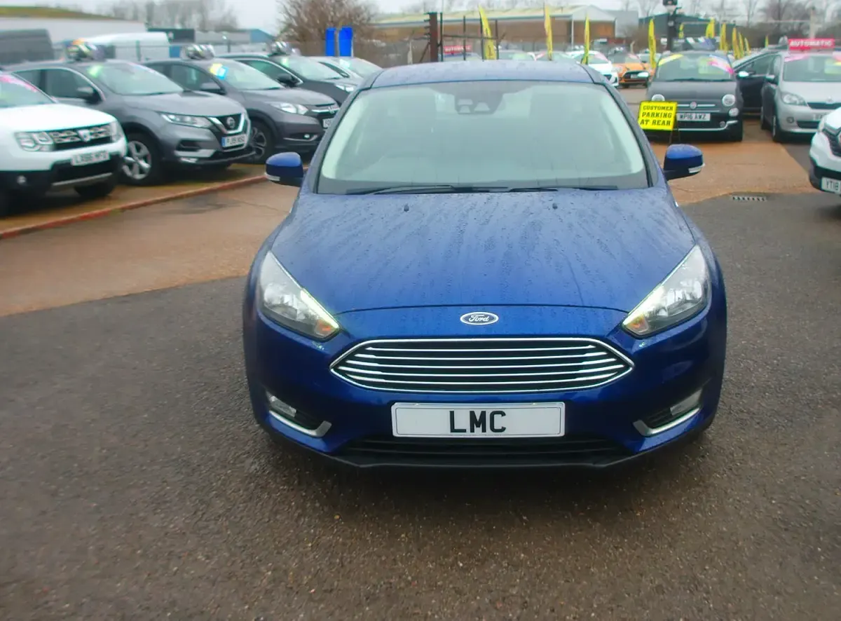 Used Ford Focus Titanium 100 HP (73 kW) 2018 Blue Hatchback