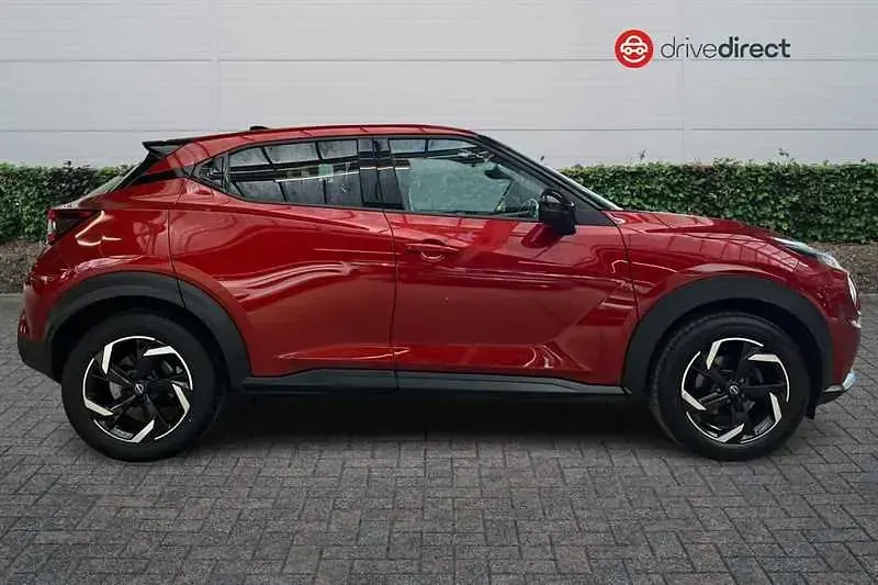 Used Nissan Juke N-Connecta 114 HP (83 kW) 2023 Red SUV