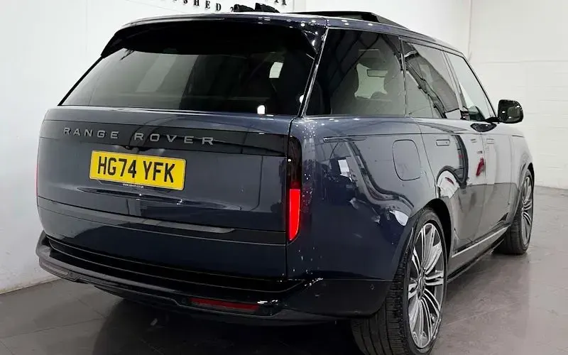 Used Land Rover Range Rover Autobiography 300 HP (220 kW) 2025 Blue SUV