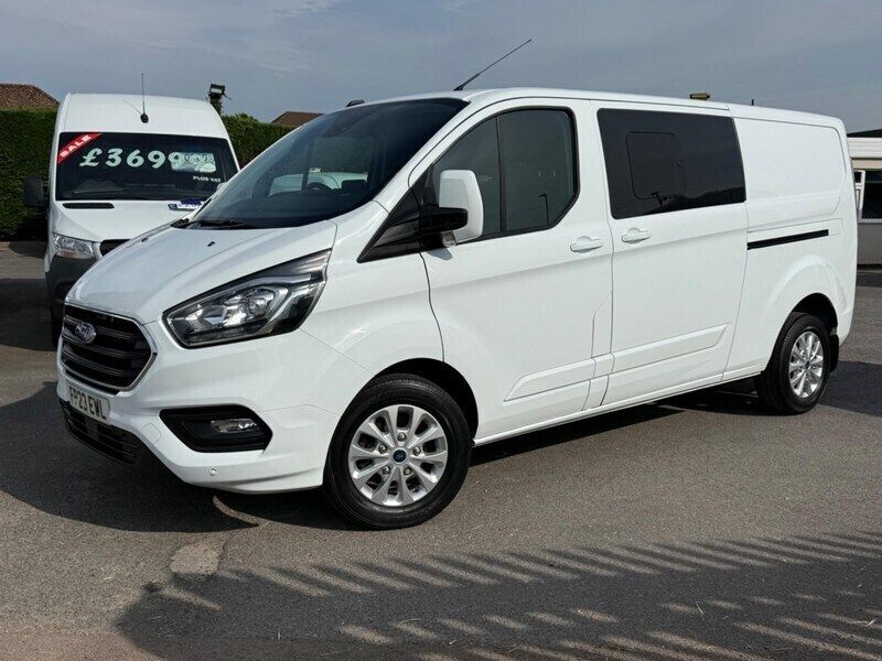 White Used 2023 Ford Transit Custom Limited Van | £22,500 (Expensive) - Image 1/4