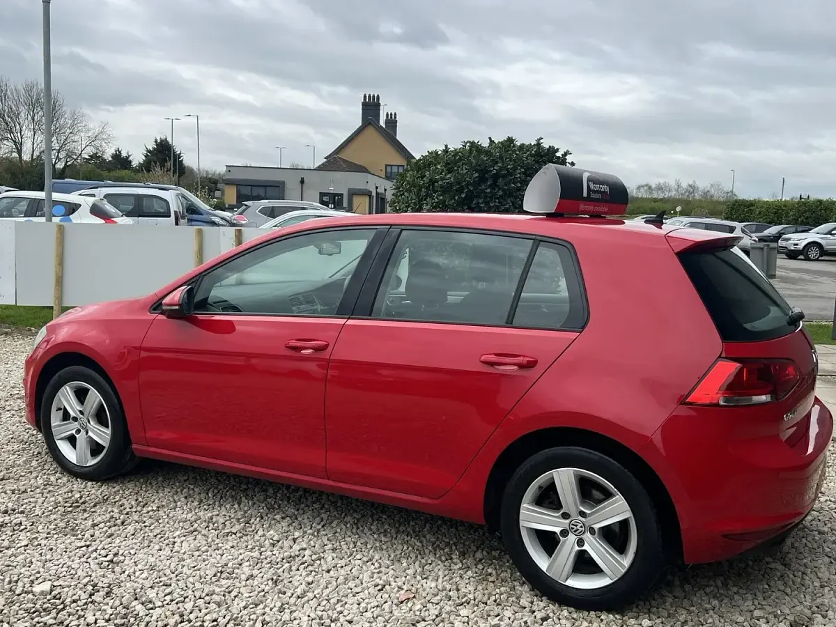 Used VW Golf VII Edition 125 HP (91 kW) 2016 Red Hatchback