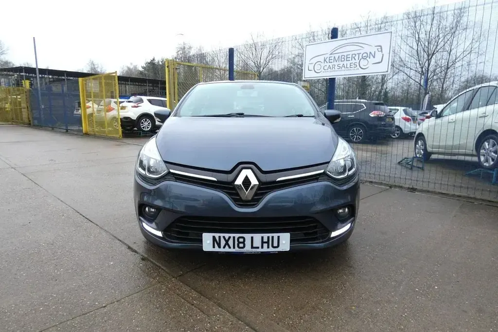 Used Renault Clio IV Dynamique 90 HP (66 kW) 2018 Grey Hatchback