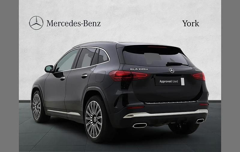 Used Mercedes GLA220 AMG Line Premium Plus 190 HP (139 kW) 2025 Black SUV