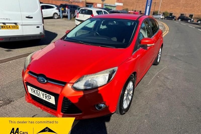 Used Ford Focus Titanium 125 HP (91 kW) 2011 Hatchback