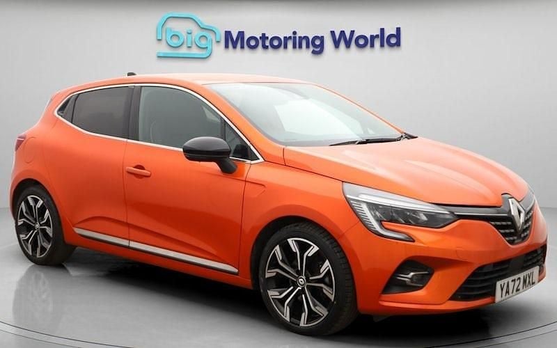 Used Renault Clio V Techno 145 HP (106 kW) 2023 Orange Hatchback