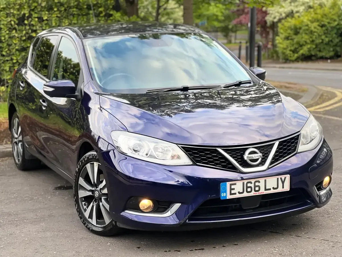 Used Nissan Pulsar Tekna 115 HP (84 kW) 2016 Blue Hatchback