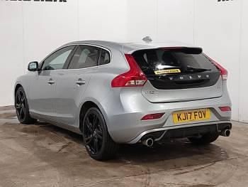 Used Volvo V40 R-Design Pro 120 HP (88 kW) 2017 Silver Hatchback