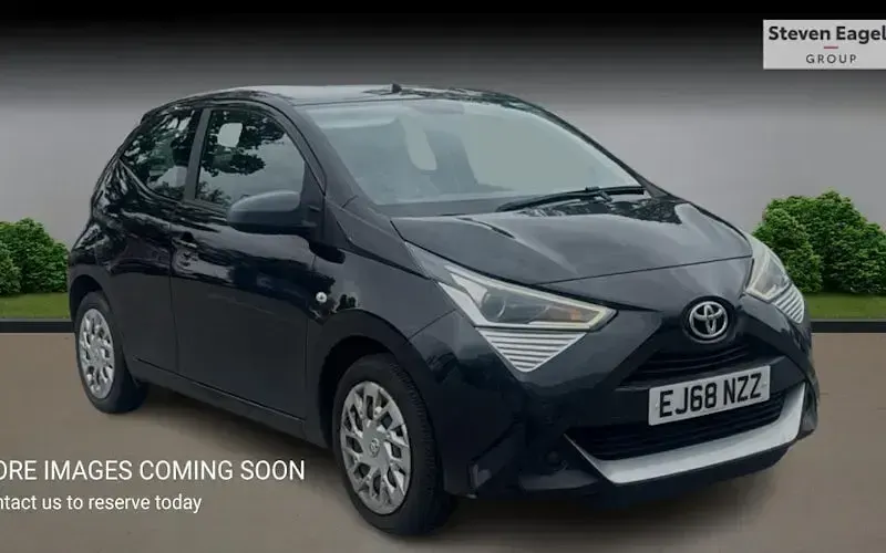Second-hand Toyota Aygo X-play 72 CP (52 kW) 2020 Hatchback