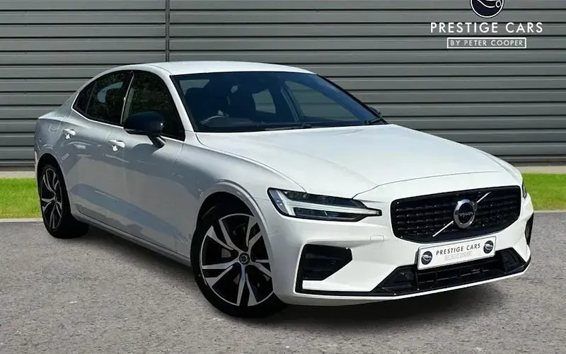 Used Volvo S60 R-Design 250 HP (183 kW) 2021 Sedan