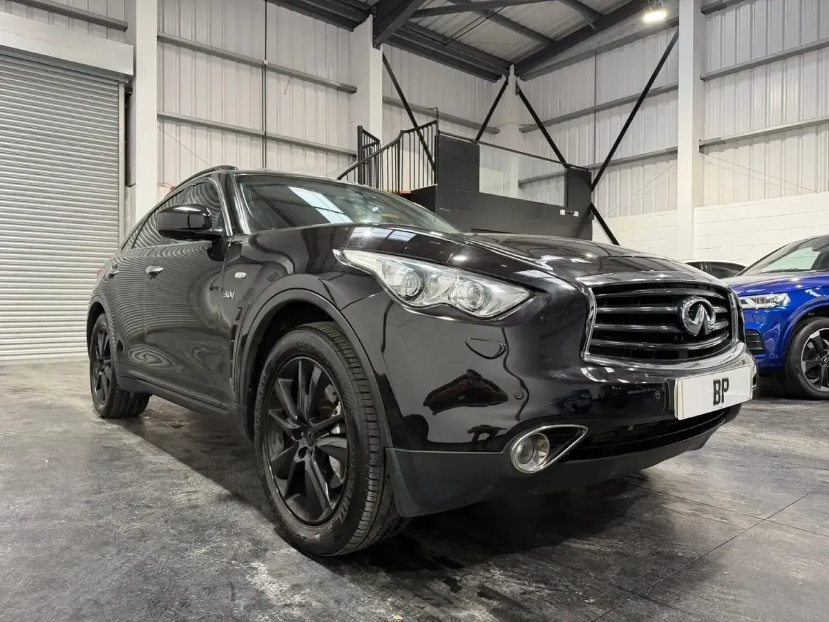 Used Infiniti QX70 238 HP (175 kW) 2014 Black SUV