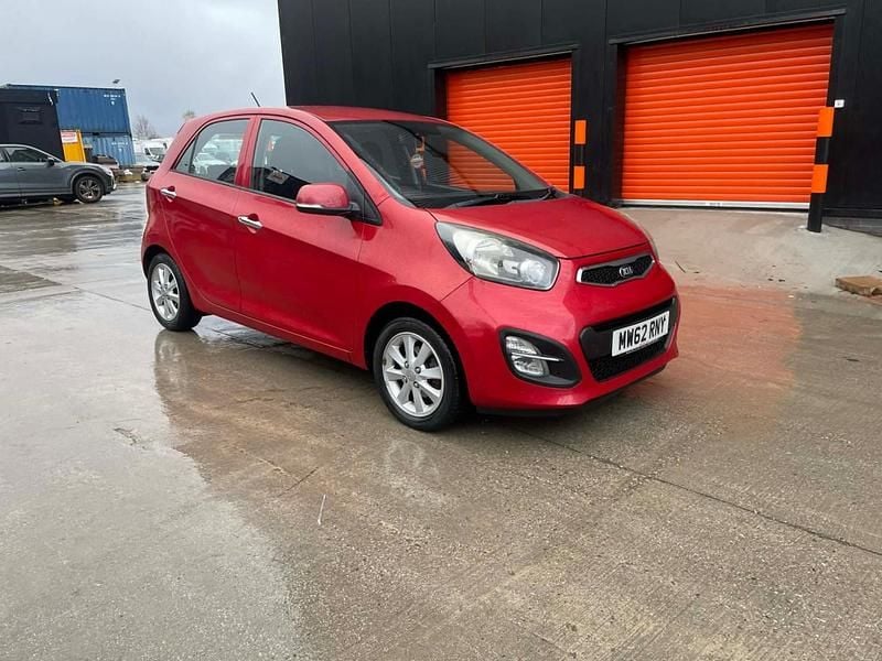 Used Kia Picanto 68 HP (50 kW) 2013 Red Hatchback