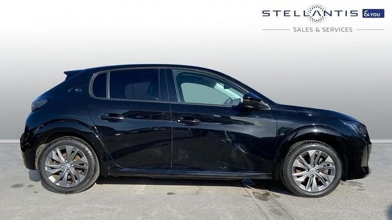 Used Peugeot e-208 Allure 98 kW (134 HP) 2021 Black Hatchback