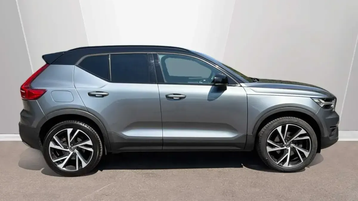 Used Volvo XC40 R-Design 150 HP (110 kW) 2019 Grey SUV