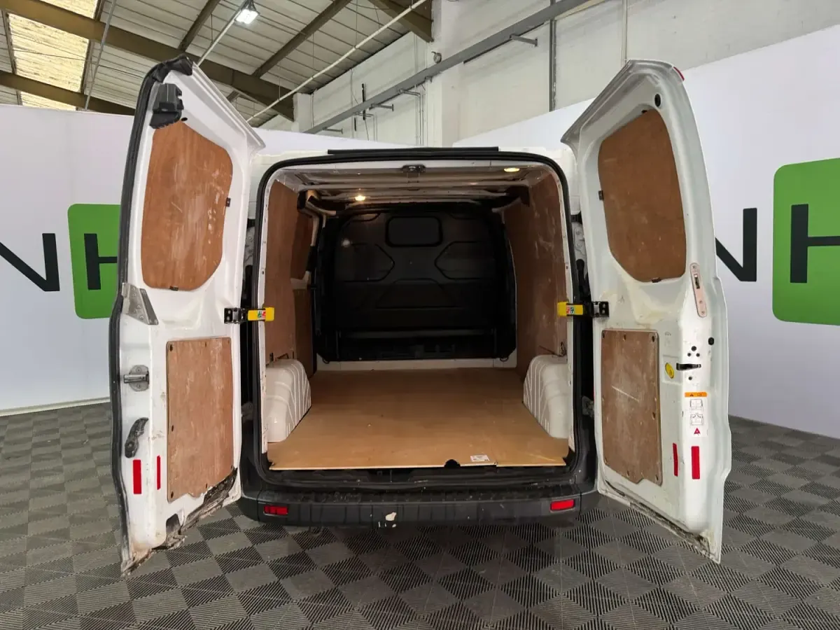 Begagnad Ford Transit Custom 105 HK (77 kW) 2017 Vit Van