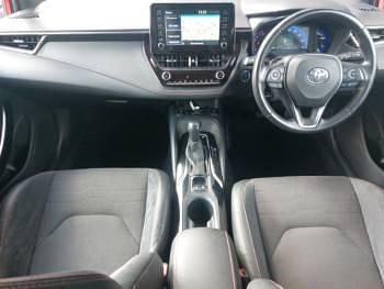 Usado Toyota Corolla 184 CV (135 kW) 2020 Rojo Utilitario