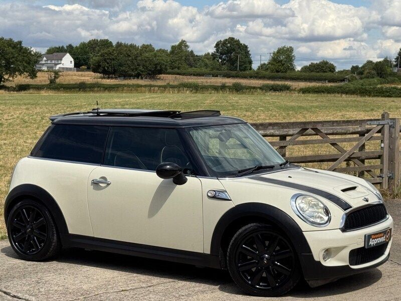 White Used 2007 Mini Cooper S Hatch Hatchback | £4,950 (Fair price) - Image 1/4