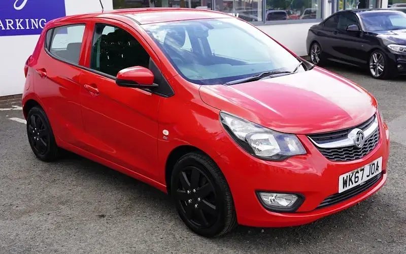 Used Vauxhall Viva 75 HP (55 kW) 2017 Red Hatchback