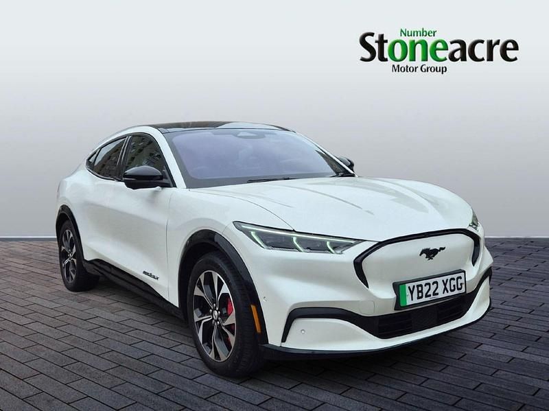 White Used 2022 Ford Mustang Mach-E Extended Range SUV | £27,600 (Fair price) - Image 1/4