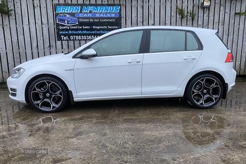 Used VW Golf VII 105 HP (77 kW) 2014 White Hatchback