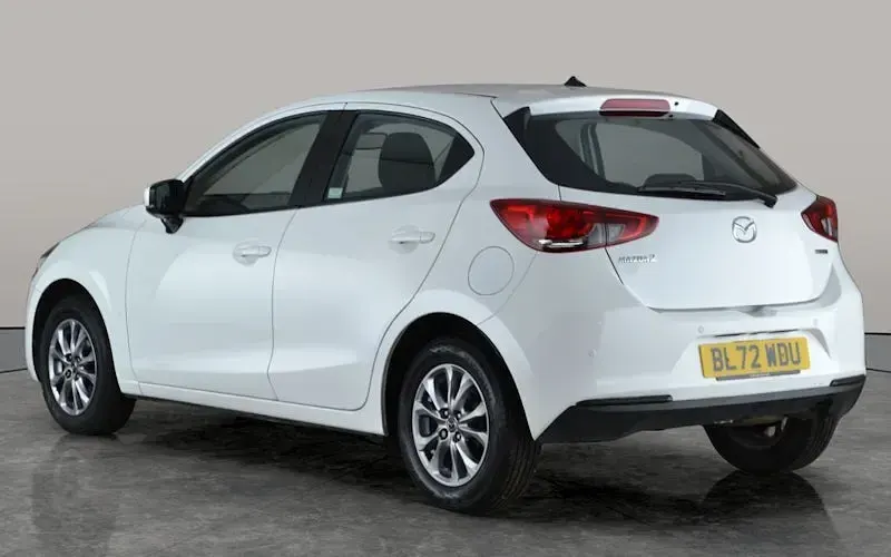 Used Mazda 2 90 HP (66 kW) 2023 White Hatchback