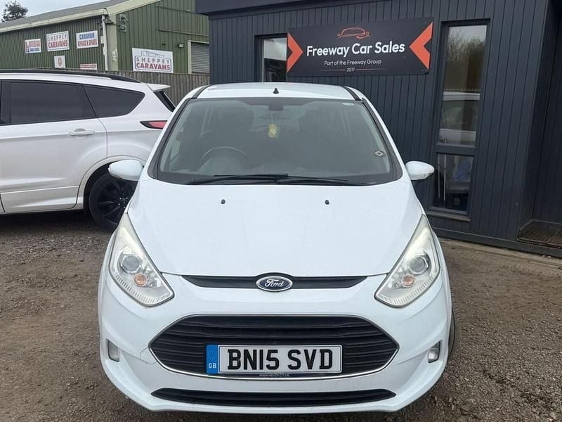 Used Ford B-MAX Zetec 90 HP (66 kW) 2015 White MPV
