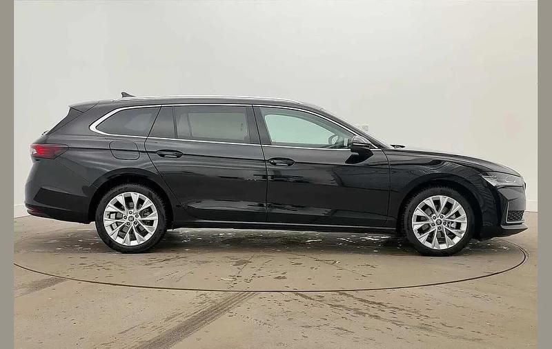Usado Skoda Superb SE L 150 CV (110 kW) 2026 Negro Familiar