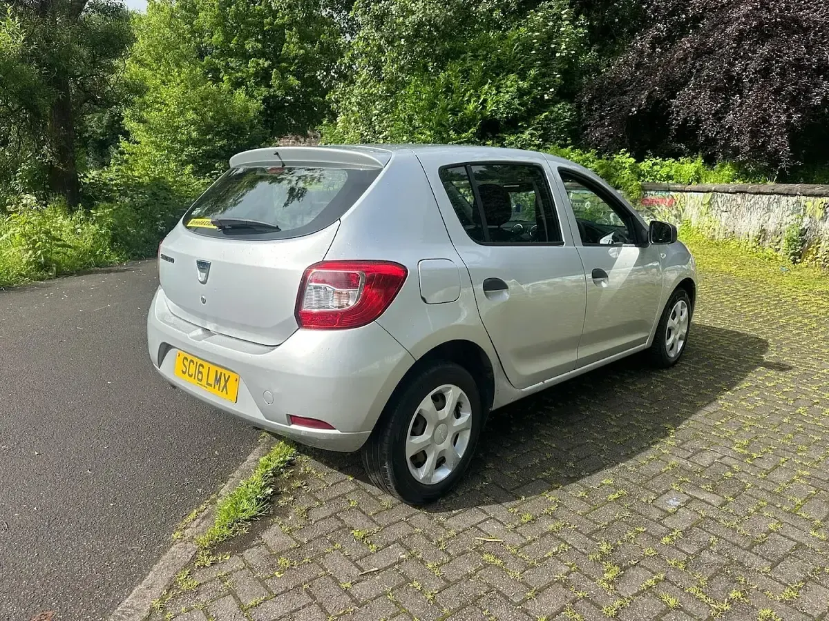 Used Dacia Sandero Ambiance 75 HP (55 kW) 2016 Silver Hatchback