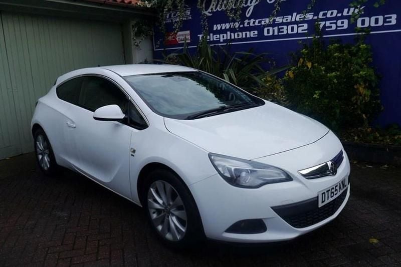 Used 2016 Vauxhall Astra GTC SRi Coupe | £3,995 (Good price) - Image 1/1