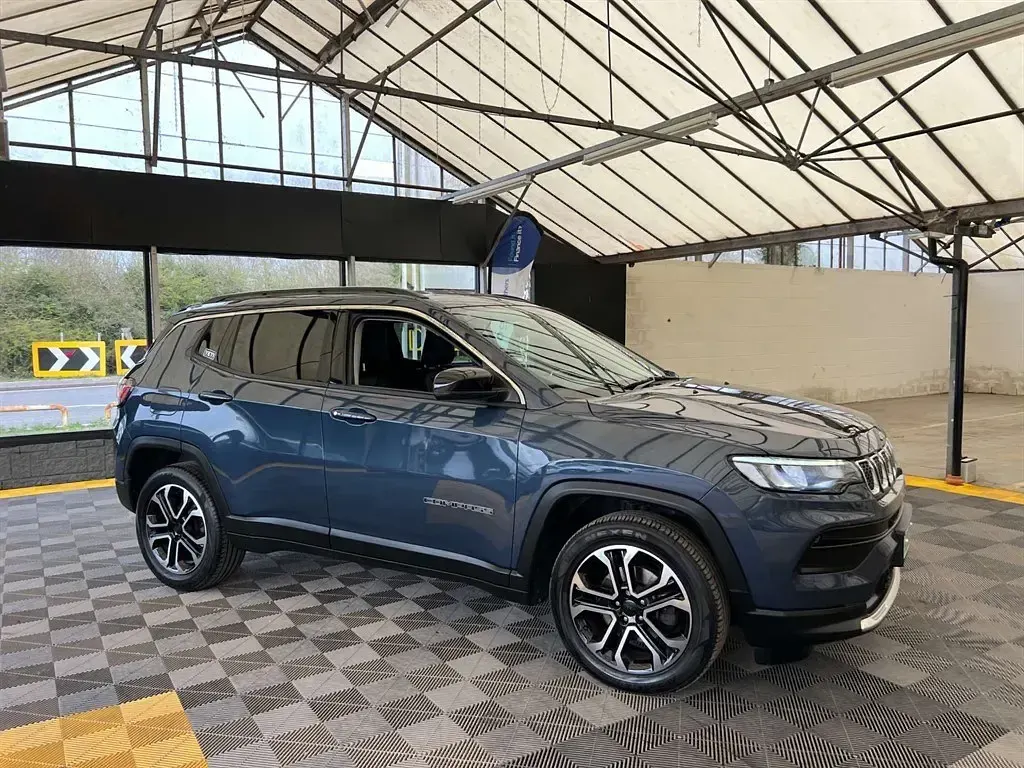 Begagnad Jeep Compass Limited 130 HK (95 kW) 2023 Blå SUV