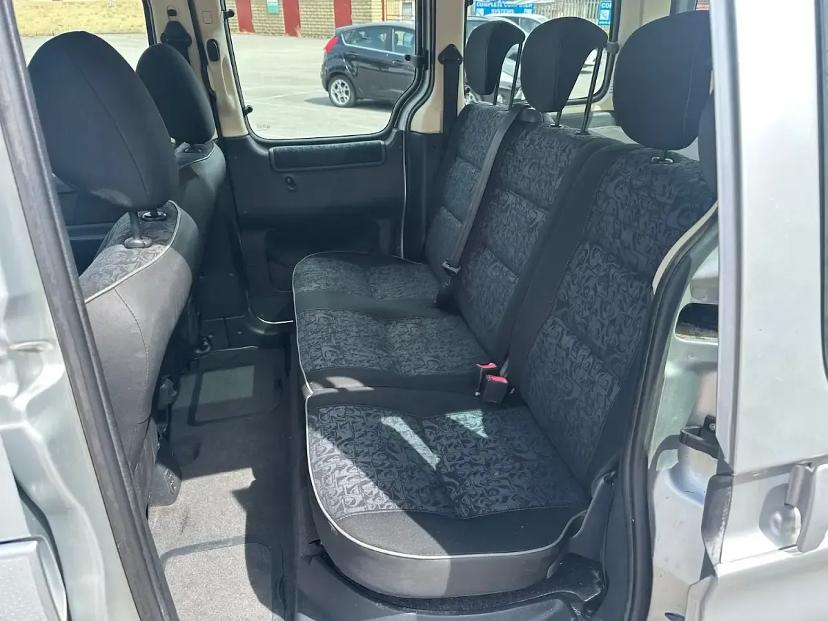 Used Peugeot Partner Quiksilver 2006 Silver MPV