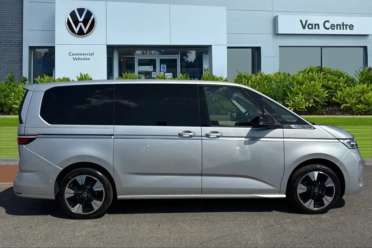 Used VW Multivan Style 150 HP (110 kW) 2025 Silver MPV