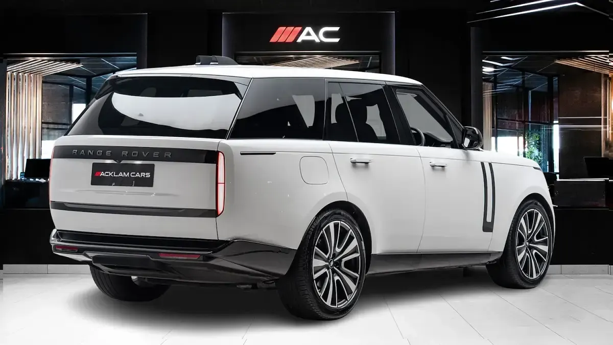 Used Land Rover Range Rover SE 2024 White SUV