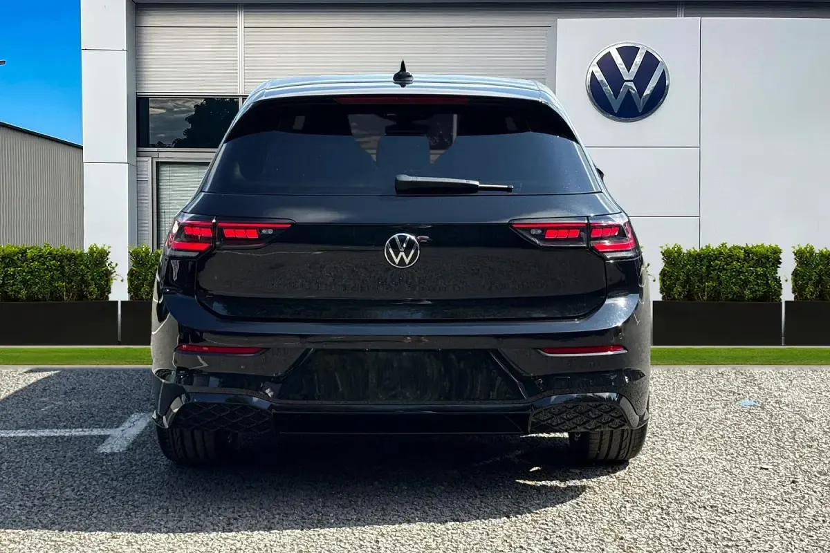 New VW Golf VIII Black Edition 150 HP (110 kW) 2026 Black Hatchback