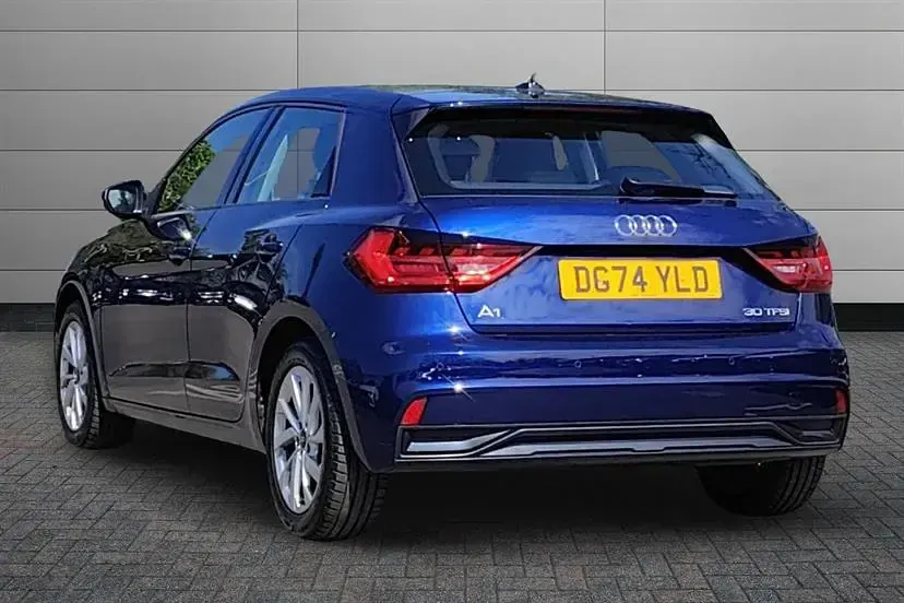 Usado Audi A1 Sport 116 CV (85 kW) 2024 Azul SUV