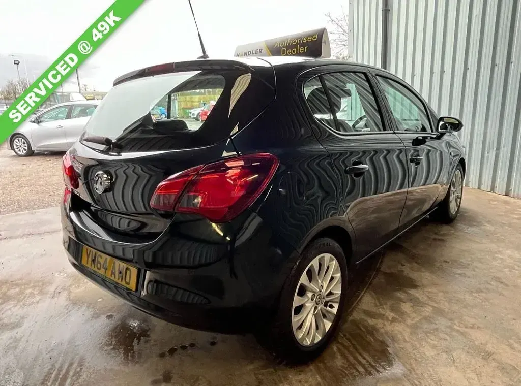 Used Vauxhall Corsa 90 HP (66 kW) 2015 Green Hatchback