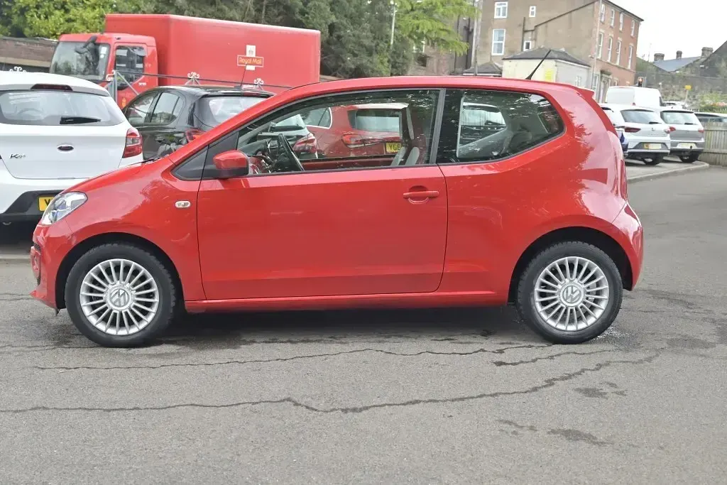 Begagnad VW up! high up! 2014 Röd Halvkombi