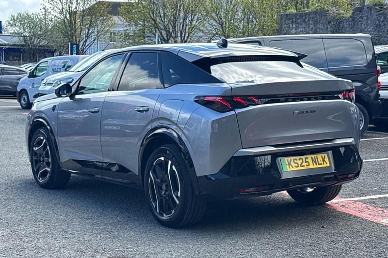 Second-hand Peugeot e-3008 GTi 156 kW (213 CP) 2025 Gri SUV
