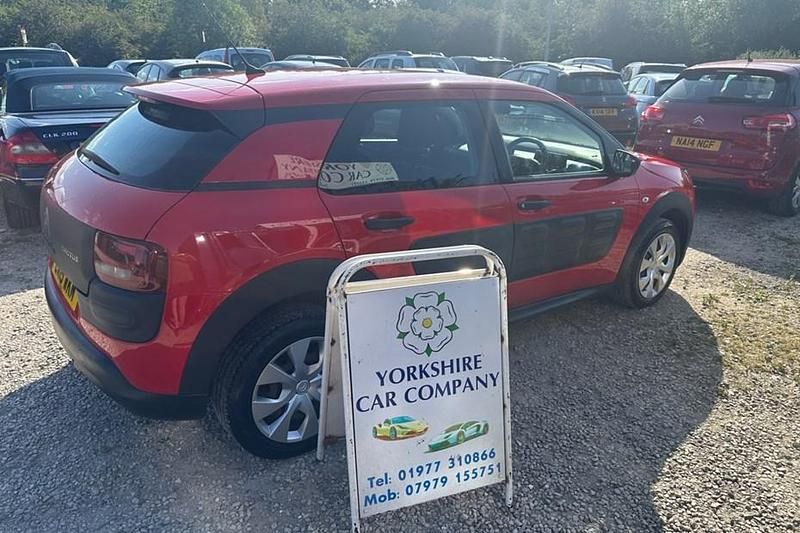 Red Used 2015 Citroën C4 Cactus Touch Hatchback | £3,295 (Fair price) - Image 1/1