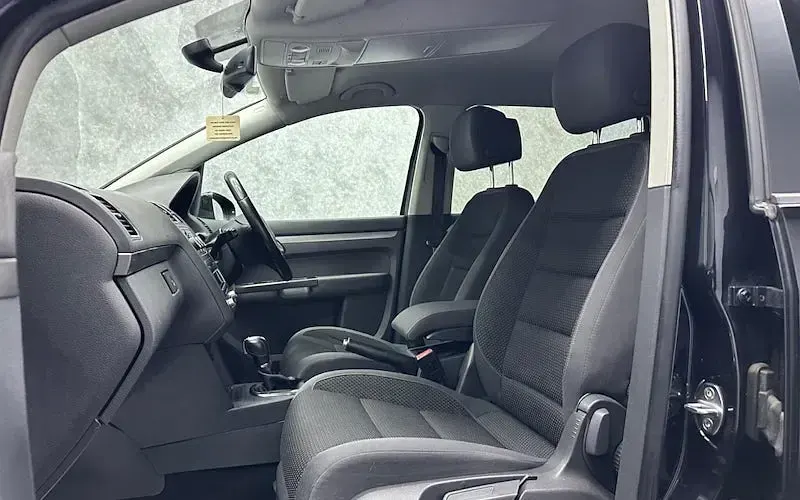 Used VW Touran SE 105 HP (77 kW) 2015 MPV