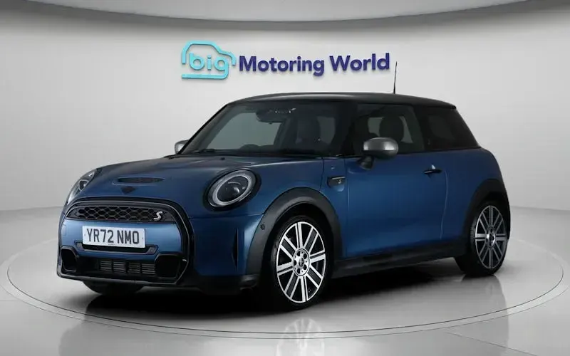 Used Mini Cooper S Exclusive 178 HP (130 kW) 2022 Blue Hatchback