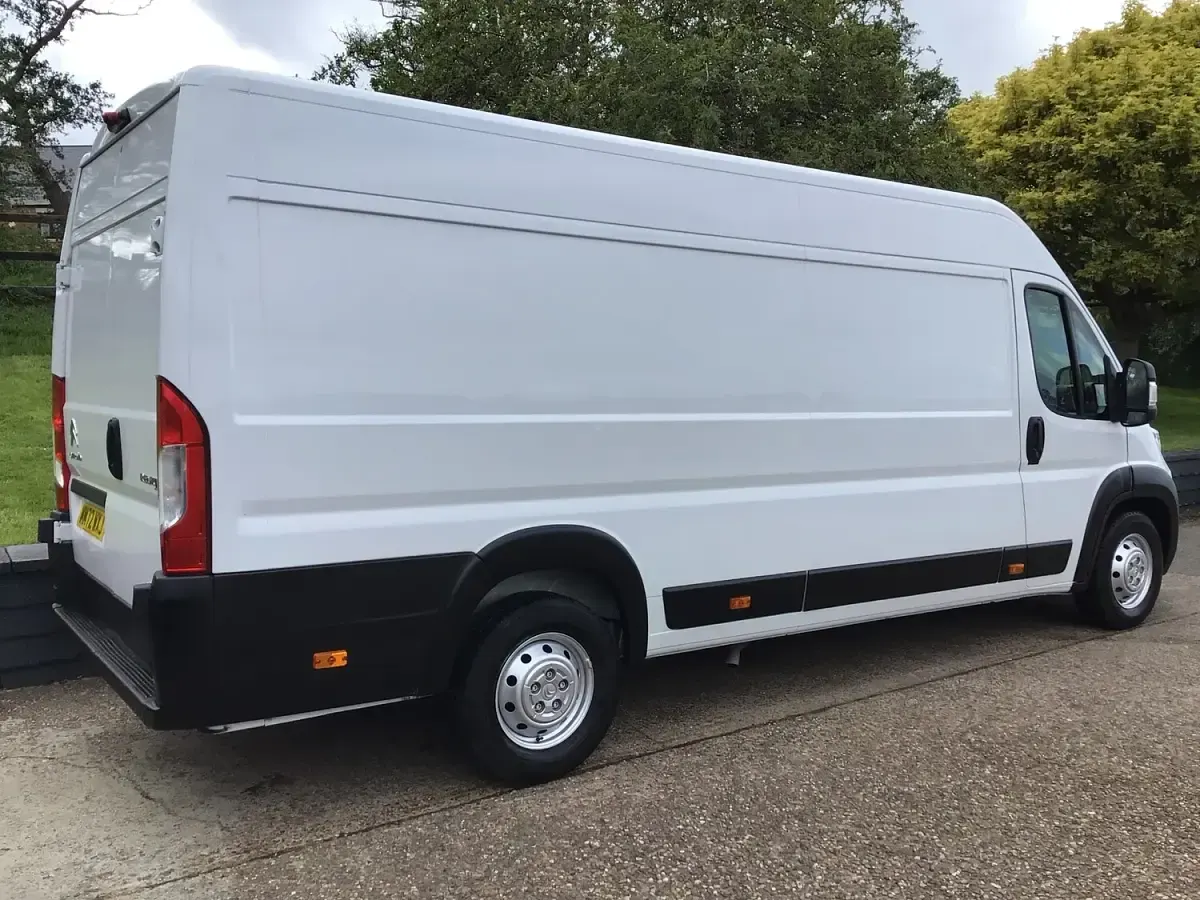 Used Citroën Relay 140 HP (102 kW) 2022 White Van