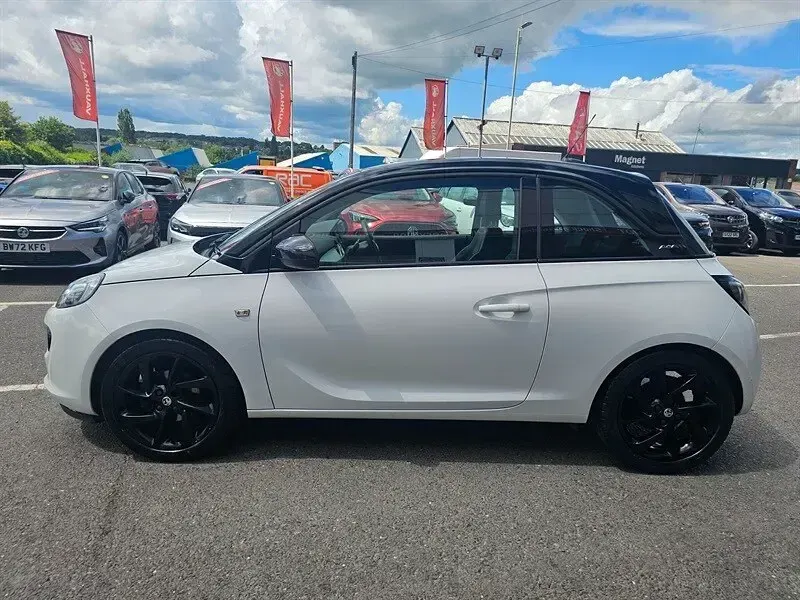 Used Vauxhall Adam 70 HP (51 kW) 2019 White Hatchback