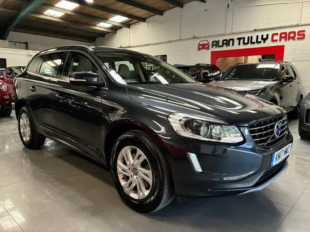 Used Volvo XC60 SE 245 HP (180 kW) 2017 Grey SUV