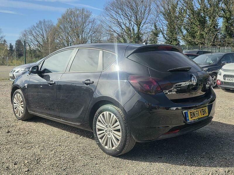 Used Vauxhall Astra Excite 2011 Black Hatchback