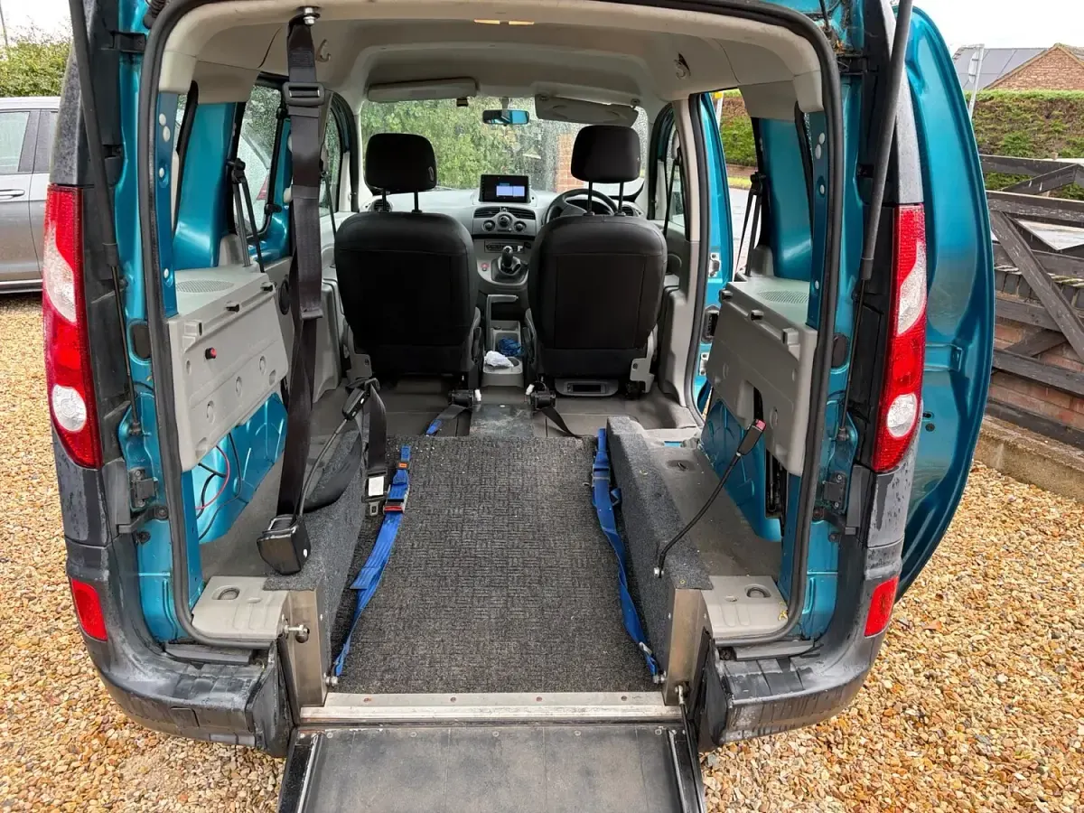 Used Renault Kangoo Extreme 2010 Blue MPV