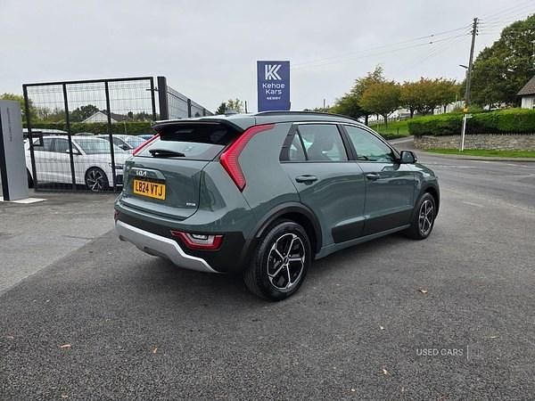 Used Kia Niro 2024 Green SUV