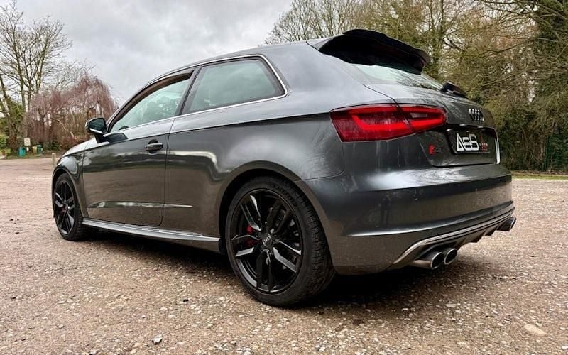 Used Audi A3 Sportback Design 300 HP (220 kW) 2016 Hatchback