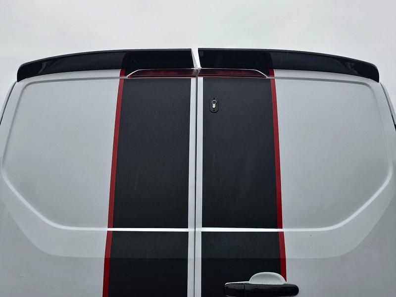 Used Ford Transit Custom Limited 130 HP (95 kW) 2021 White Van