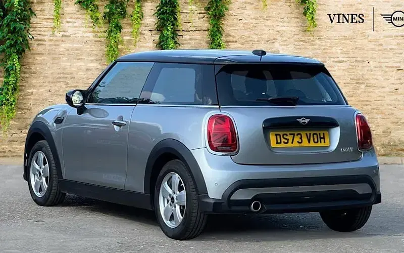 Used Mini Cooper Classic 136 HP (100 kW) 2022 Silver Hatchback